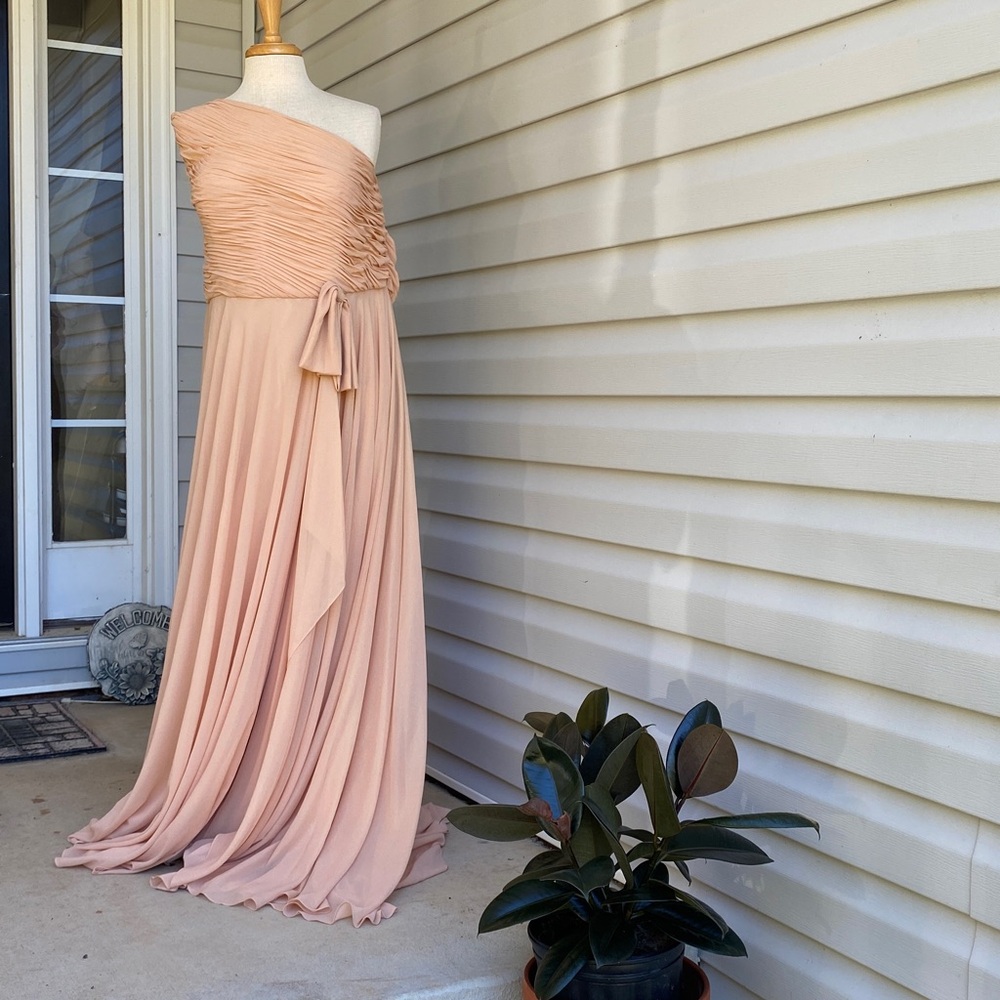 Mac Duggal Peach Formal Plus Size 20 Gown